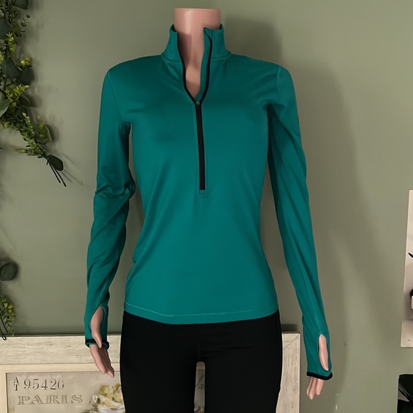 Nike - Picture 4 of 9